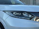 明るくて長寿命のLEDヘッドライト採用