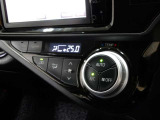 車内の温度管理に便利なオートエアコン☆