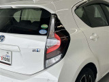 対向車がいないとき、見通しの悪い道路は暗くて怖いですよね。。。こちらのクルマはオートマチックハイビーム搭載です!対向車の有無で自動でハイ・ロウビームに切り替えます。