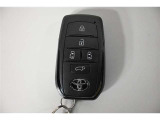 スマートキー!両手に荷物を抱えているときでも、ドアの施錠・解錠が楽々です♪