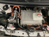 「N-VAN e:」は、電気の力で広がる新しい暮らしのかたちです。アウトドアや災害時には電源としても活躍。もしもの時も、いつもの日常も、この一台がしっかり支えてくれます。