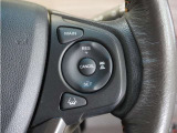 ◆アダプティブクルーズコントロール◆予め設定した車速内でクルマが自動的に加減速。前走車との適切な車間距離を維持しながら追従走行します。【LKAS】車線維持支援システムでステアリング操作を支援。