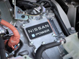 外部から充電する代わりに、エンジンで発電してモーターだけで走るe-POWER!