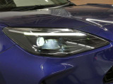 LEDヘッドライトです。デザイン性がよくとても明るいので、夜間の走行や悪天候でも安心です。しかも長寿命!