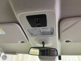車輛入庫時には、お客様より詳しくお話をお伺いさせて頂き、プロの査定士3名が「修復歴の有無」「不具合箇所の確認」等のチェックを行っておりますので、より安心してお乗り頂けます♪