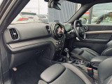 詳しいお車の状態をご覧頂く為、多くの写真を掲載しておりますので、最後の一枚までご覧下さい♪