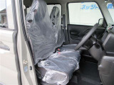 視野が広く操作しやすい運転席
