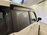 両側パワースライドドア付きだから、狭い駐車スペースなどでの 乗り降りラクラク!小さなお子さまのいるご家庭には嬉しい装備。