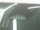◆Honda SENSING◆ カメラ等装置で精度の高い検知能力を発揮、安全運転を支援します。ステアリング上のコントローラーに注目!