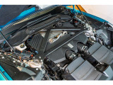 心臓部には出力4.0リッターのV8ツインターボチャージV8エンジンが脈動し、アストンマーティンの五感を揺さぶるエギゾーストサウンドをお楽しみください。