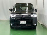 LEDヘッドライトを装備しています。LEDヘッドライトはとても明るく、雨の日や夜間走行も安全・安心です。オートライトコントロール付きで周囲の明るさに応じて自動で点灯・消灯します
