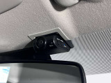 日産オリジナルドライブレコーダー(フロント+車室内)がついており、ナビ画面で確認することができます。