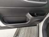 パワーウィンドウのスイッチですよ。運転席に居ながら窓を開け閉めのコントロールできます。