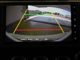 バックカメラが付いているので後方確認が非常にしやすいです。今や運転初心者も熟練者も必須装備!ついていて損はないですね♪