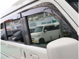 工場は運輸支局認証工場です。認証工場でしか整備出来ないメンテナンスは、国家整備士資格を保有したスタッフが責任をもって整備致します。