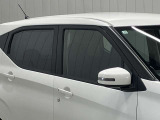 プラスチックバイザーがない分デザインもすっきり★洗車の時の窓拭きもラクラクです!