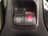 電動パーキングブレーキ装備です!また、渋滞や信号待ち等にブレーキ力を保持できるブレーキホールド機能付きです!
