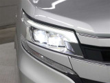 LEDヘッドライトには「オートマチックハイビームシステム」を搭載。夜間走行時にハイビームで走行可能と判断した場合、ロービームとハイビームを自動的に切り替え、前方視界確保をアシストします。