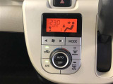 オートエアコンを装着しておりますので車内をお好みの快適な温度に保つことが可能です!
