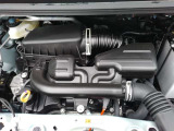 エンジンルーム内の写真です。
