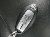 持っているだけでドアロックの開閉やエンジン始動まで出来る便利なインテリジェントキー!!