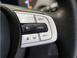 ◆アダプティブクルーズコントロール◆予め設定した車速内でクルマが自動的に加減速。前走車との適切な車間距離を維持しながら追従走行します。【LKAS】車線維持支援システムでステアリング操作を支援。