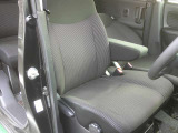 運転席シートには「シートフリーター」が付いていますので、ご自分のベストポジションを上下で選ぶ事も出来ます シート状態も良好です
