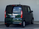 バックカメラが付いているのでバックでの車庫入れも安心です。