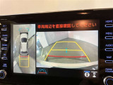 【パノラミックビュー&バックビュー】駐車時の安全確認をする為に車両上方からの映像と後方カメラからのを同時に表示しバックガイドも付いているのでバックの苦手な方でも安心して運転出来ますよ。
