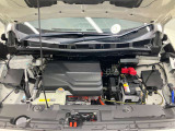電気自動車のメンテナンスは日産にお任せください。電気自動車を知り尽くしたプロが最新の機器を使ってお車の点検・整備を実施します。エンジンオイルなどがないので、メンテナンス費用が安いのも魅力的です。