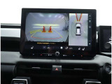 パノラミックビューモニター装備!トップビュー&フロントビュー・車両に取り付けたフロント、サイド、バックカメラの映像を合成して画面上に表示させることで、低速時の運転を補助する装置です。
