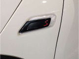 BMWのドアを閉めた時の重厚感は所有者様の満足度を高めてくれます。