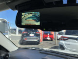 バックガイドモニターで、後方を確認しながら安心して駐車することができます。運転初心者も熟練者も必須の機能ですよ!
