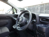 トヨタ認定中古車保証付!(1年間、距離無制限 HV車はHV保証付) 別途延長保証もご用意しております♪ ぜひ現車を確認にご来店ください