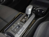 電動パーキングブレーキ・ブレーキホールドを装備してます。ホールド機能は信号待ちが多い一般道で疲労軽減になり、大好評です!