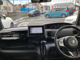 視界が広く運転がしやすそうです。また席の移動も楽ちんです。