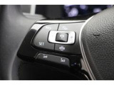 【ステアリング左側】ACCなどの運転支援の操作のスイッチ類です。ACCは高速道路などで前に走る車との距離を保ちながら追従走行する運転支援システムです。