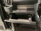 納車前にはプロのメカニックが点検、整備を行いますので安心してお乗り頂けます!!