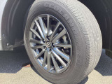 純正17インチアルミホイールでスタイルバッチリ!225/65R17タイヤです