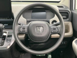 【ステアリングスイッチ】運転中、前方から目線をそらすことなく、オーディオ等の操作が可能な便利機能!安心&快適なドライブを演出してくれます♪