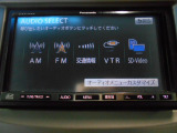 フルセグTVを搭載。CD再生が可能です。
