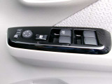 パワーウインドウなので、運転中でも安全に窓の開閉ができますよ!