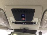 【SOSボタン】体調が悪くなったときや、事故に遭遇したとき、あおり運転にあっている時など、緊急時にボタンを押すと緊急サポートセンターにつながり、オペレーターが警察・救急への取次ぎを行います。