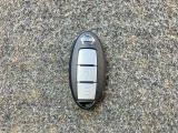 【インテリジェントキー】広い駐車場でどこに止めた分らない時!リモコンスイッチボタンを押すとクルマがピッと音とハザードランプで応えてくれます!