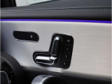 運転席:メモリ付きフルパワーシート、シートヒーター