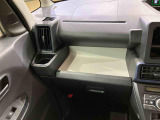 納車前にはプロのメカニックが、各部の点検を行います。ディーラーにしか出来ない品質、そしてサービスできっと満足していただけると思います!