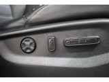 高級車の代名詞!電動シートが装備されています!