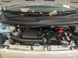 エンジンルームもクリーニング済みできれいですよ。日産の整備士がしっかりと丁寧に点検していますので安心してお乗りいただけます