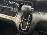 運転のしやすいシフトレバー。