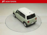 1年間走行無制限のトヨタロングラン保証。 全国5000ヵ所のトヨタディーラーで保証修理が可能です。有料で保証延長年数を1年または2年から選んで、保証を充実できます。